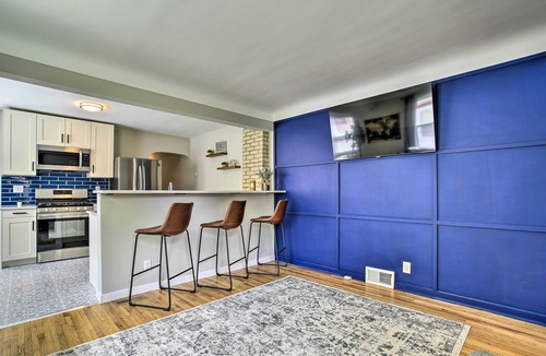Hiawatha House | Cozy Home: WiFi, Parking, 5 Mi to Dtwn Mpls!