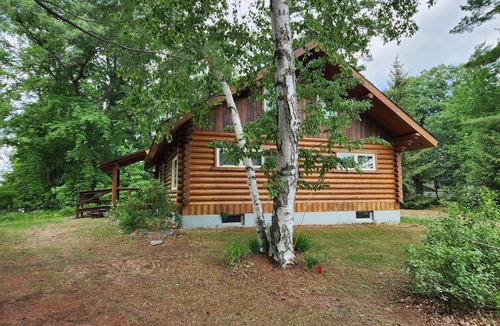 Shell Lake Cabin | cozy lake house, full log cabin on beautiful shell lake, w/wonderful loft.