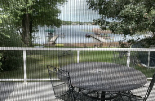 Excelsior House | Cozy Lake House on Lake Minnewashta
