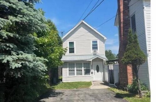 Lake Placid House | Cozy Lake Placid Retreat-Perfect for Your Adirondack Getaway! 4+ Parking spaces!