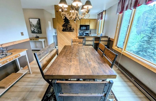 Lakeside Village Condo | Cozy Lakefront Escape | Pool + Hot Tub
