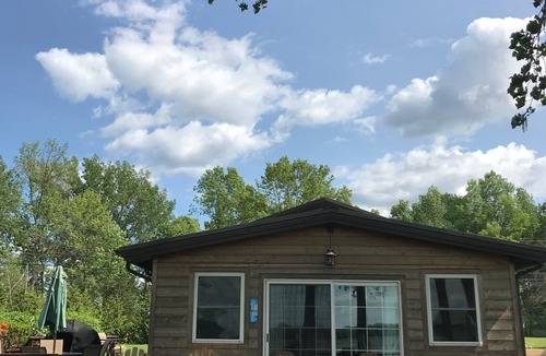 South Hero House | Cozy lakefront home with expansive views 25 minutes from Burlington