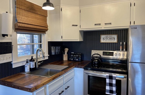 Stratton and Bromley Ski Areas House | Cozy Manchester Getaway with Amazing Views!