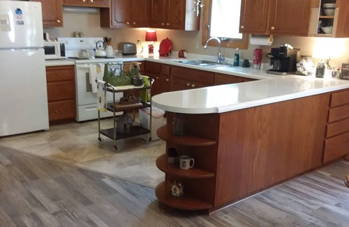Nelson House | Cozy Mid-Century home on the scenic River Road.