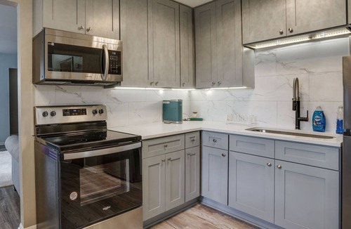 Morris Park House | Cozy Minneapolis Duplex - 10 Mi to Downtown!