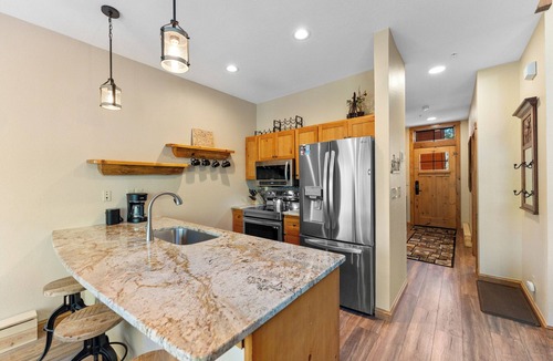 Lakeside Village Condo | Cozy Mountain Hideaway in Keystone — Relax in Peace, Ski in Minutes!