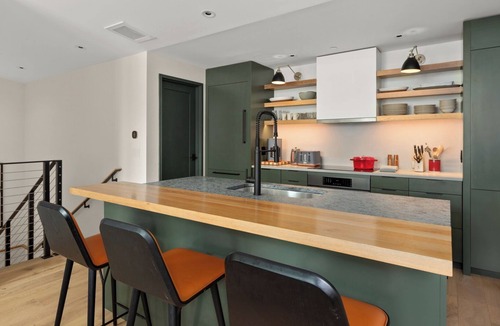 Stowe Area Condo | Cozy new 3bdrm Condo easy walk to ski lifts, gondola and great restaurants!