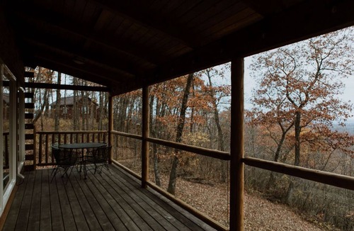 Mindoro Cabin | Cozy Pettinger Cabin @ Highest Elevation in CTY