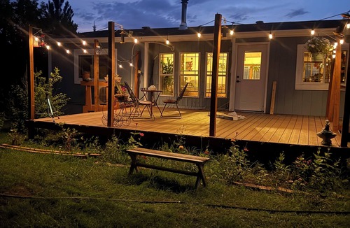 Sheridan House | Cozy, quiet 3bdrms ,2bath, 2acres. Dog frndly with fee