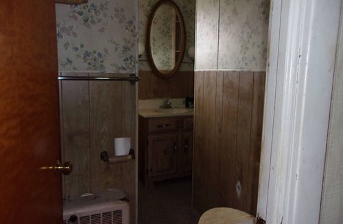 Massena Bed & Breakfast | Cozy room in central location! Great for couples or solo travelers!