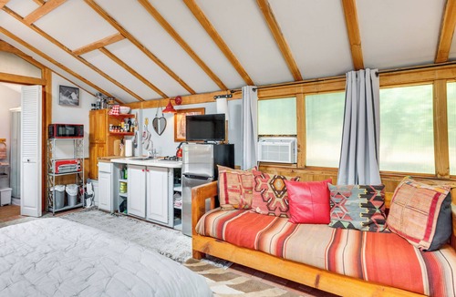 Nambe Pueblo Apartment | Cozy Santa Fe Getaway - Near Creek & Casinos