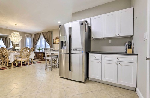 Memorial Square Apartment | Cozy Springfield Apartment, Close to Parks!