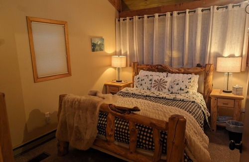 Taos Ski Valley Cabin | Cozy Taos Ski Valley Family Cabin