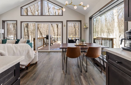 Trego House | Cozy *Tree Top Nature* stay