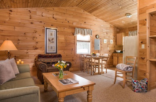 Jeffersonville Cabin | Cozy Two Bedroom Cabin Near Smuggler's Notch
