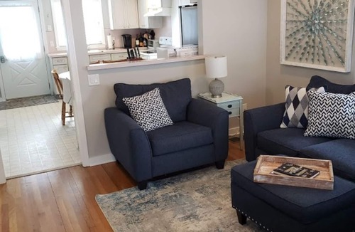 Winchester Cottage | Cozy WATERFRONT Cottage on Highland Lake, CT - central a/c & heat