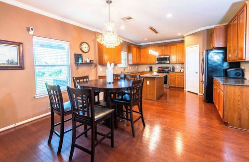 Katy House | Cozy WaterFront View Home