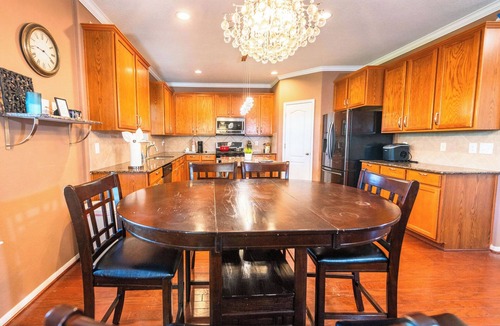 Katy House | Cozy WaterFront View Home