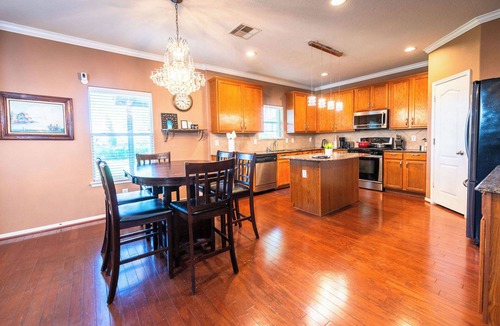 Katy House | Cozy WaterFront View Home