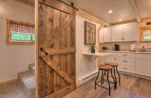 Lisbon Cabin | Cozy White Mountains Getaway w/ Wood Fire Pit