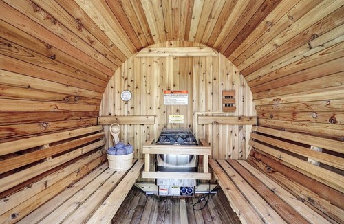 Zuzax House | Cozy Yurt Getaway Nestled in the beautiful east mountains of Cedar Crest/Tijeras