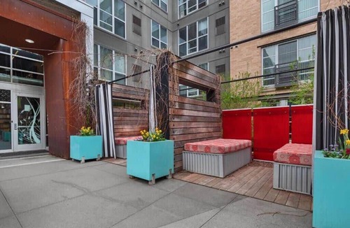 Mill District Apartment | CozySuites Mill District with pool, gym #02