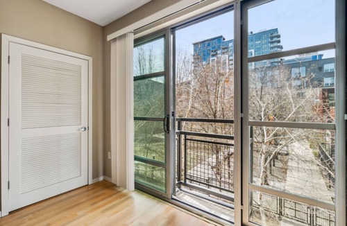 Mill District Apartment | CozySuites Mill District with pool, gym #05
