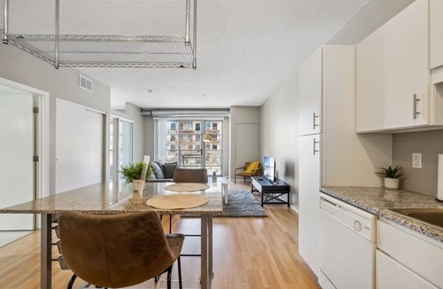 Mill District Apartment | CozySuites Mill District with pool, gym #11