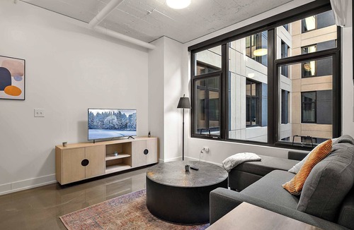 Warehouse District Apartment | CozySuites NLG - Modern 1BR condo #09