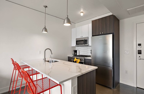Warehouse District Apartment | CozySuites NLG - Modern 2BR condo #16