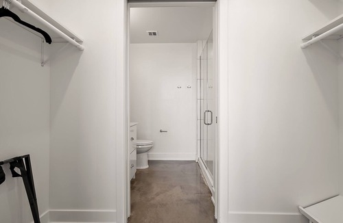 Warehouse District Apartment | CozySuites NLG - Modern 2BR condo #16