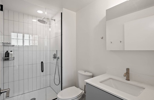 Warehouse District Apartment | CozySuites NLG - Modern 2BR condo #13