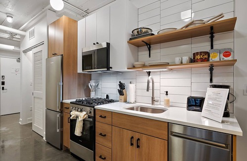 Warehouse District Apartment | CozySuites NLG - Modern 1BR condo #24