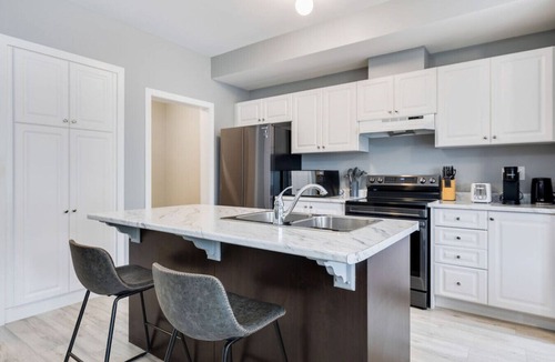 The Blue Mountains Villa | Crosswinds Escape: Townhome Backing on Blue Mtn