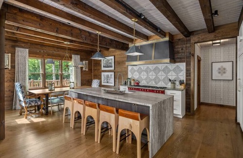 Wilmington House | Custom Log Cabin, Minutes from Mt Snow & Hermitage