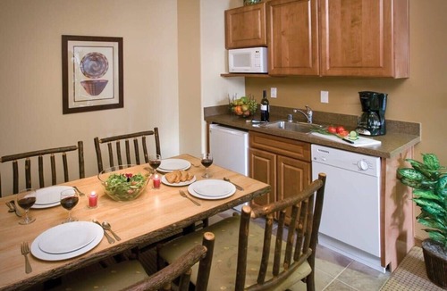 Taos Condo | CW Taos Resort | 1BR/1BA King Balcony Suite