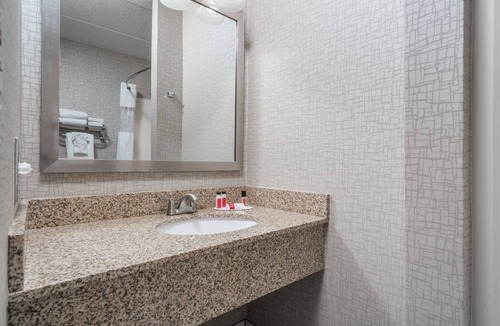 Prospect Park Hotel | Days Hotel by Wyndham University Ave SE