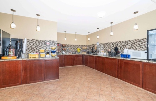 Faribault Hotel | Days Inn by Wyndham Faribault