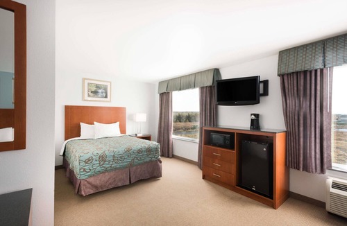 Evans Mills Hotel | Days Inn by Wyndham Watertown Fort Drum
