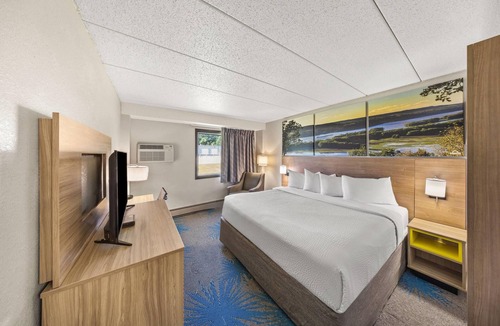 Winona Hotel | Days Inn by Wyndham Winona