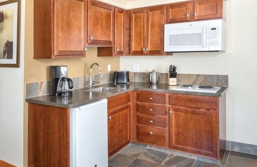 Deer Harbor Resort | Deer Harbor | Relaxing Cottage Retreat | Pool + Marina
