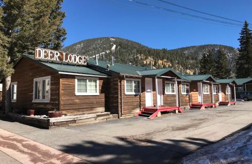 Red River Cabin | Deer Lodge