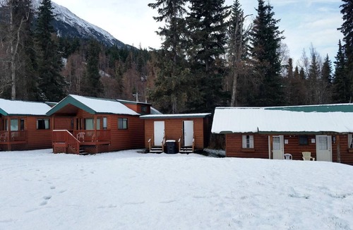 Cooper Landing Cabin | Delightful Log Cabin for a Serene Getaway Along the Kenai River, Alaska