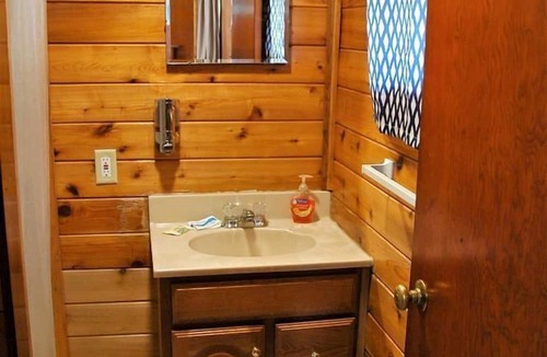 Cooper Landing Cabin | Delightful Log Cabin for a Serene Getaway Along the Kenai River, Alaska
