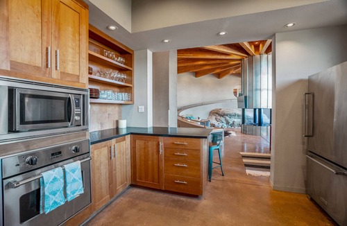 Youngsville House | Desert Elegance on Abiquiu Lake