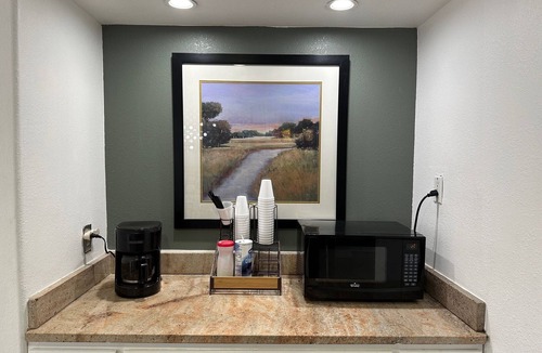 Northeast Heights Hotel | Desert Sands Inn & Suites