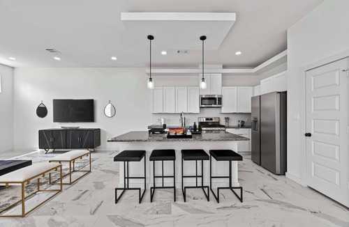 Houston House | Designer Home, Office, Galleria & NRG