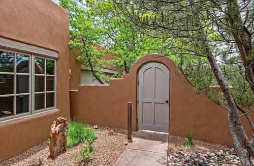 Quail Run House | Discover Santa Fe's Gem: Unwind at Quail Run 717 - Sleeps 4 Comfortably