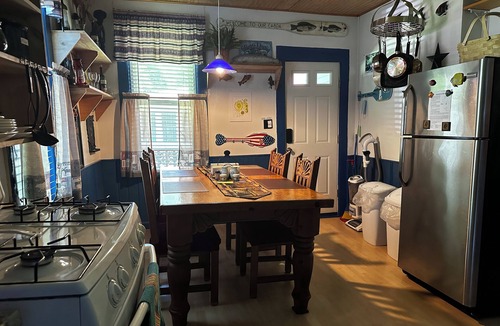 Salisbury Apartment | Doc's Lake house 1st floor, 2 bedroom apartment