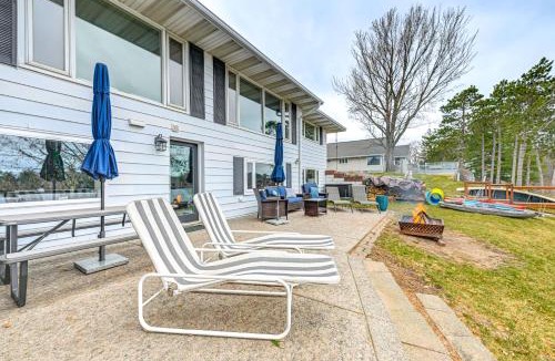 Lake Wissota Apartment | Dock, Deck and View Lakefront Chippewa Falls Studio